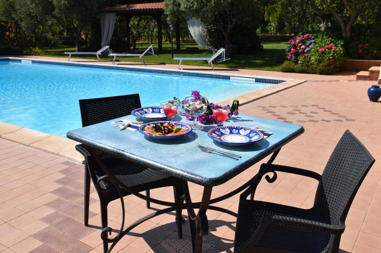 Villa Tina Santa Maria di Castellabate Exterior foto
